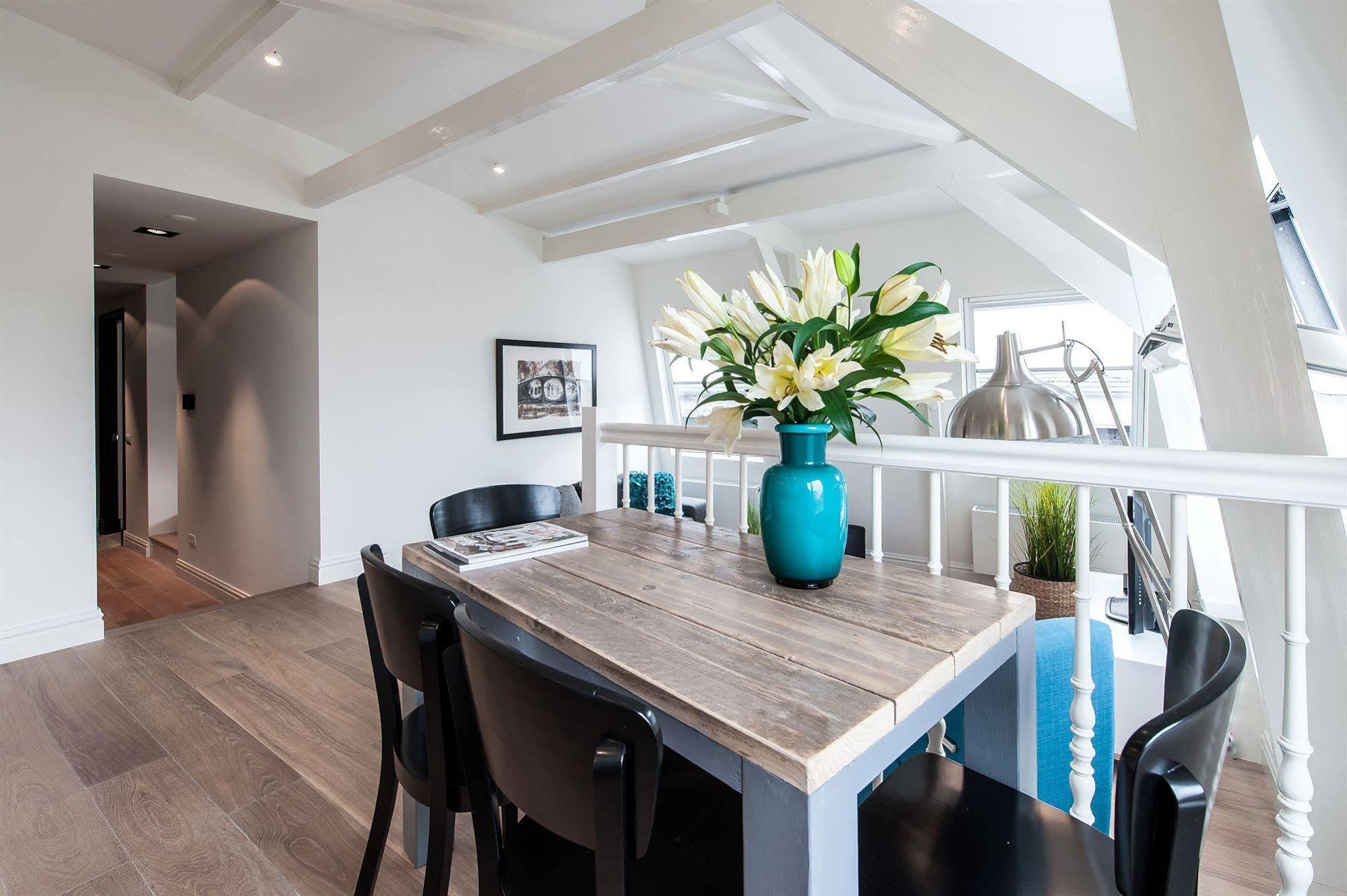 Short Stay Group Tropen Serviced Apartments Ámsterdam Exterior foto